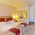 Hotel Alcazar De La Reina 4*