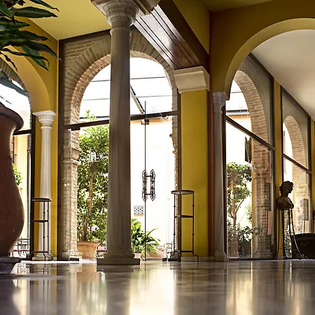 Alcazar De La Reina 4* Кармона