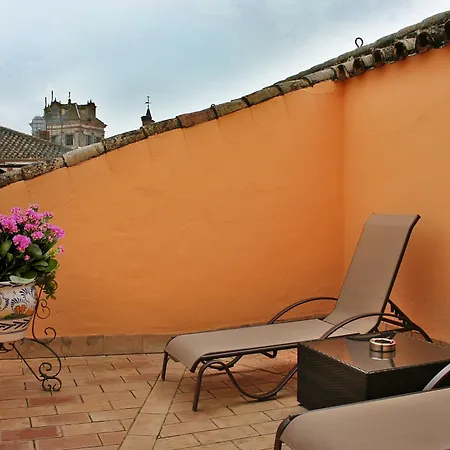 Alcazar De La Reina Hotel