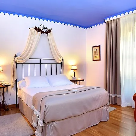 Hotel Alcazar De La Reina 4*
