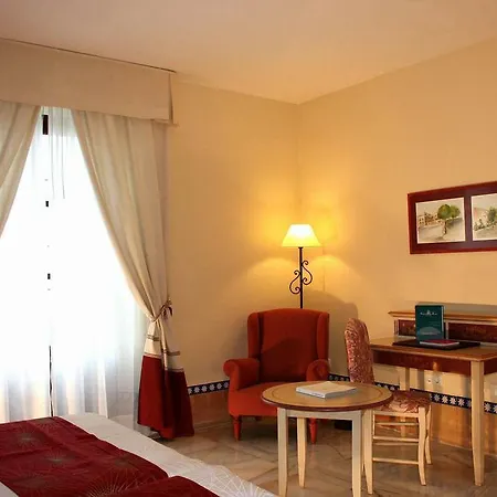 Alcazar De La Reina Hotel